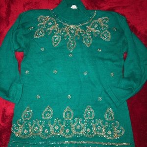 Vintage Embroidered Green Sweater